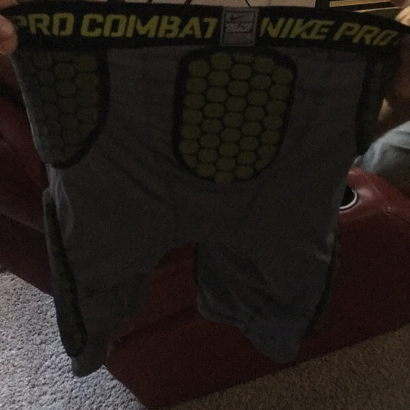 Nike Pro Combat Shorts - Picture 4 of 4